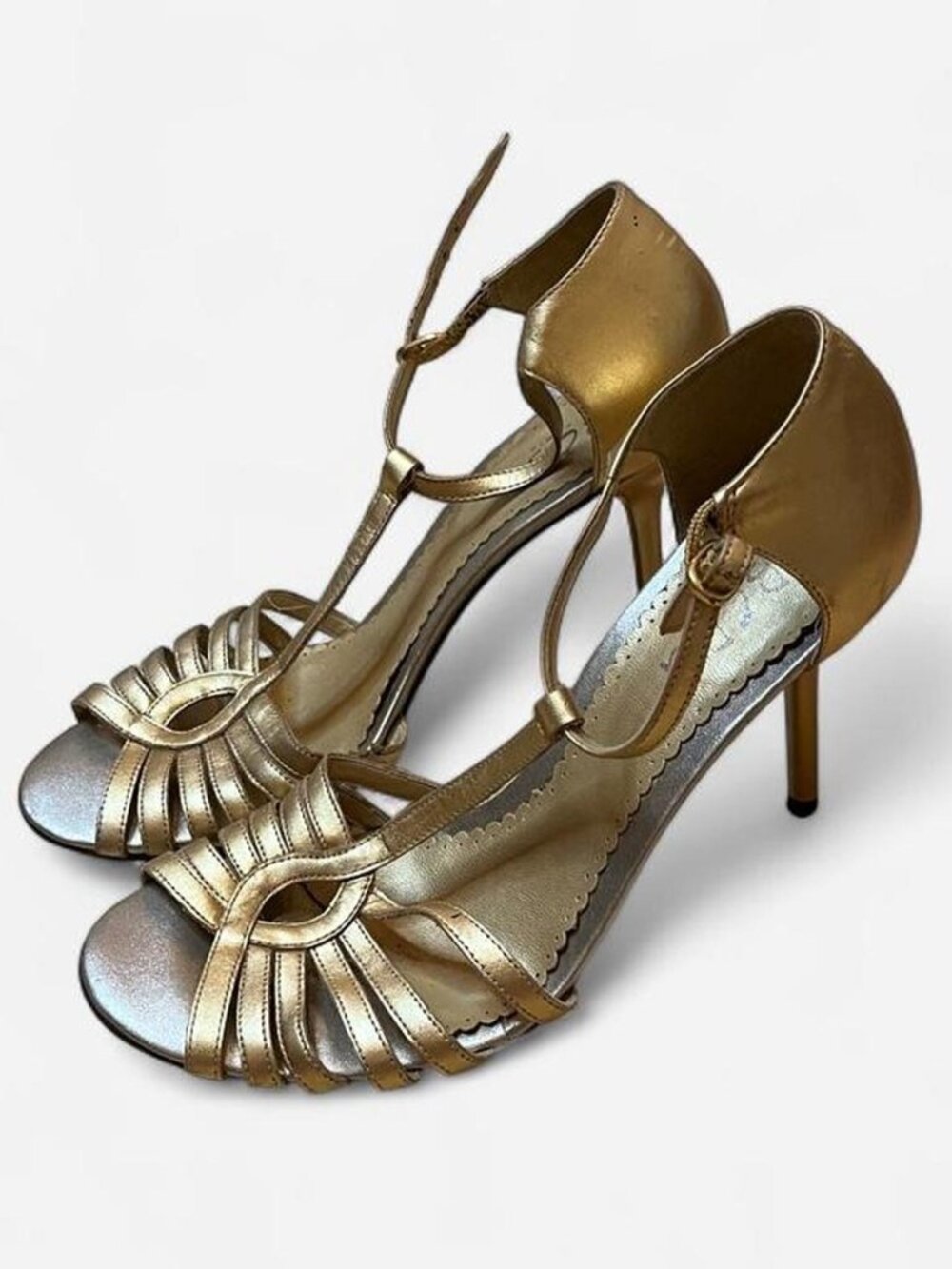 BCBGeneration Women's Gold Shoes Size 6